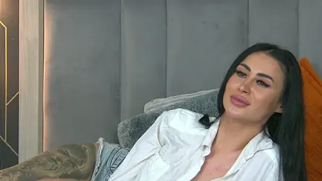 EmyLaveau webcam model stream image