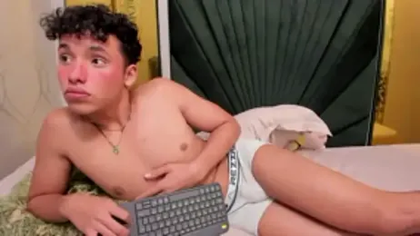 wildboy22_ webcam model stream image