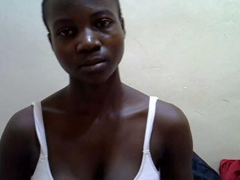 Prettiegal webcam model stream image