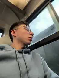 CamiRojas_boy webcam model stream image