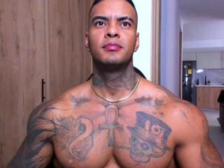 Darius Ions webcam flirt4free model stream image