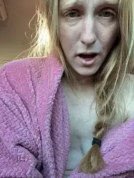 GoldenFlameGoddess webcam model stream image