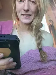 GoldenFlameGoddess webcam model stream image