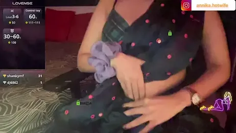 CharmingTania webcam model stream image