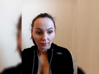 TessBertie webcam model stream image