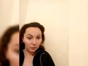 TessBertie webcam model stream image