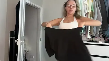 KayleeBella webcam stripchat model stream image