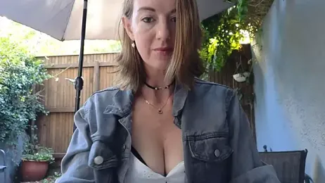 TopsyWilde webcam model stream image