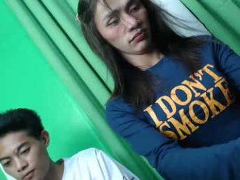 familystroke_twinny8 webcam model stream image