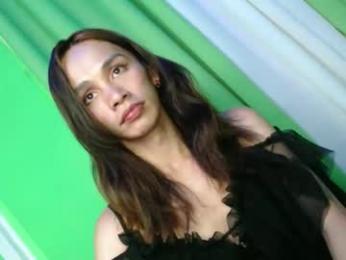 familystroke_twinny8 webcam model stream image