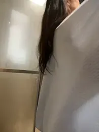 Mia-lp webcam model stream image