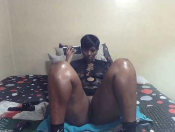 CreamyBum webcam bongacams model stream image