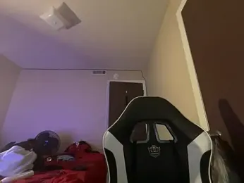 Bigdicktrick227 webcam model stream image