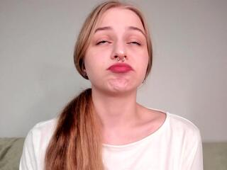 Mia Meowy webcam model stream image