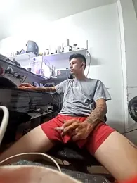 tom_latin webcam stripchat model stream image