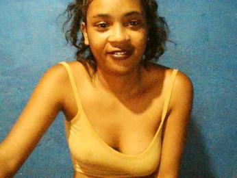 TriciaBella webcam bongacams model stream image