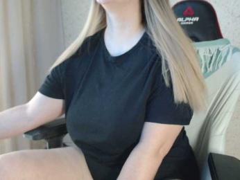 VITAMINKA_ webcam model stream image