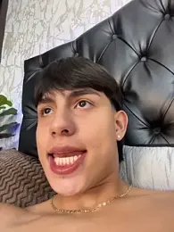 Lander_Cruz webcam stripchat model stream image