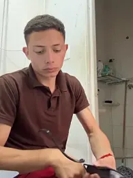 santiObrero webcam model stream image