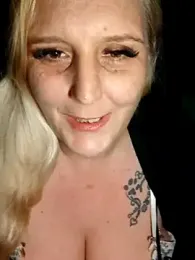 BecciDeluxe webcam stripchat model stream image