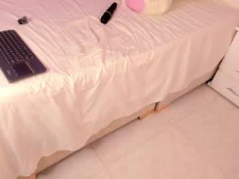 nicksantos_ webcam model stream image