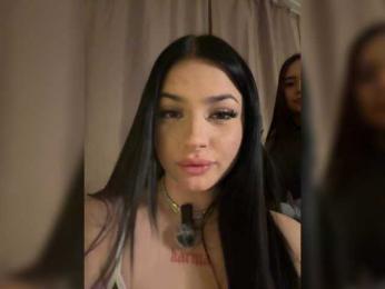 LisaAndDenis webcam model stream image