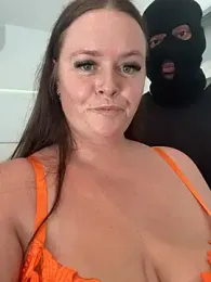 carinabro10 webcam model stream image