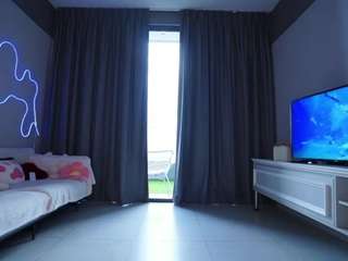 makotomai webcam model stream image