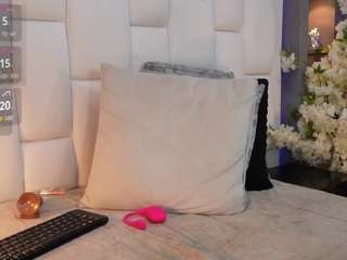 cutearii webcam model stream image