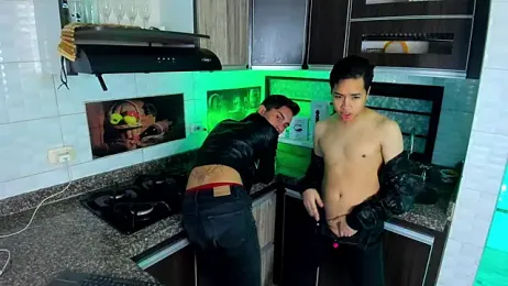 Alexmillers webcam stripchat model stream image