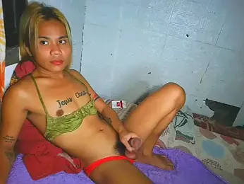 Yourfantasyisme webcam stripchat model stream image