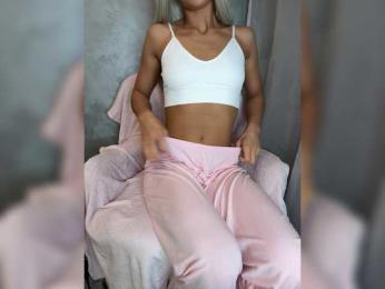 Viki-05 webcam bongacams model stream image