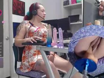 leidycrstnch21 webcam model stream image