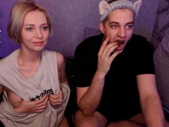 BlondIce webcam model stream image