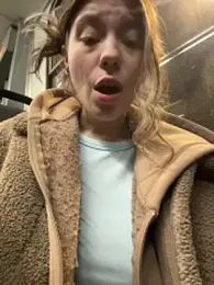 Mimiumuy webcam model stream image