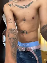 Lukas_strong webcam model stream image