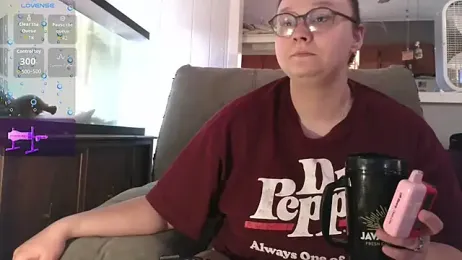 TurtleLady420 webcam model stream image