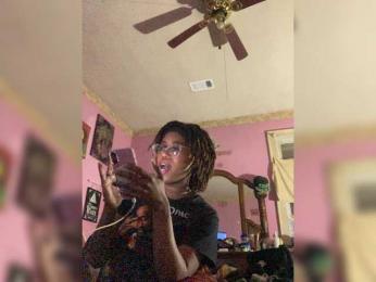 Kiarichikito webcam model stream image