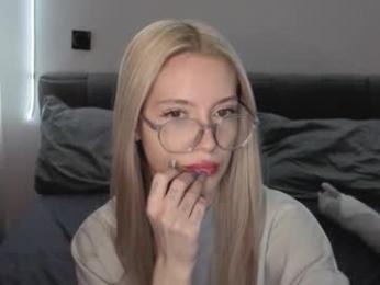 kvetapin webcam model stream image