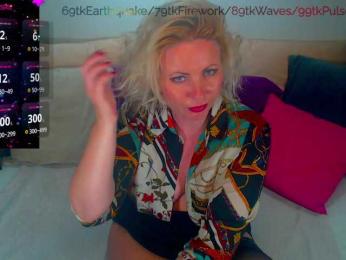 Alexin-McQueen webcam model stream image