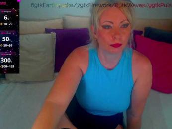 Alexin-McQueen webcam model stream image