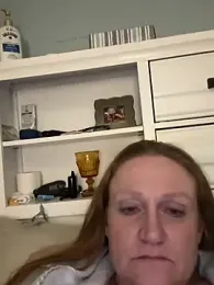 Kellilyn10 webcam stripchat model stream image