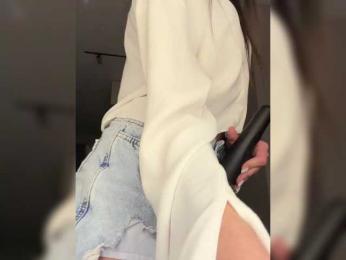 MolliKiana webcam model stream image