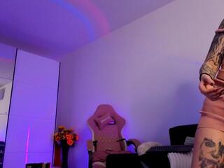 Kimskye webcam model stream image