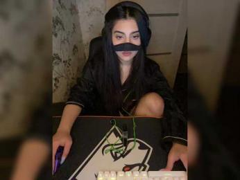 Aloeloea webcam model stream image