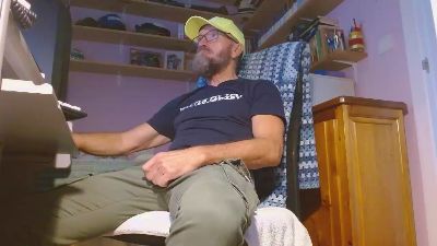 hugot8 webcam cam4 model stream image