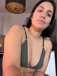 LaPetiteKim webcam model stream image