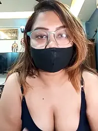 Cute-mona webcam model stream image