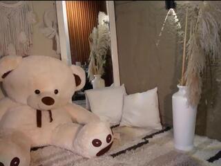 Anny Blue webcam model stream image