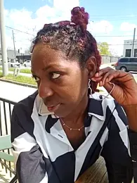 oliviaprettypussy webcam model stream image